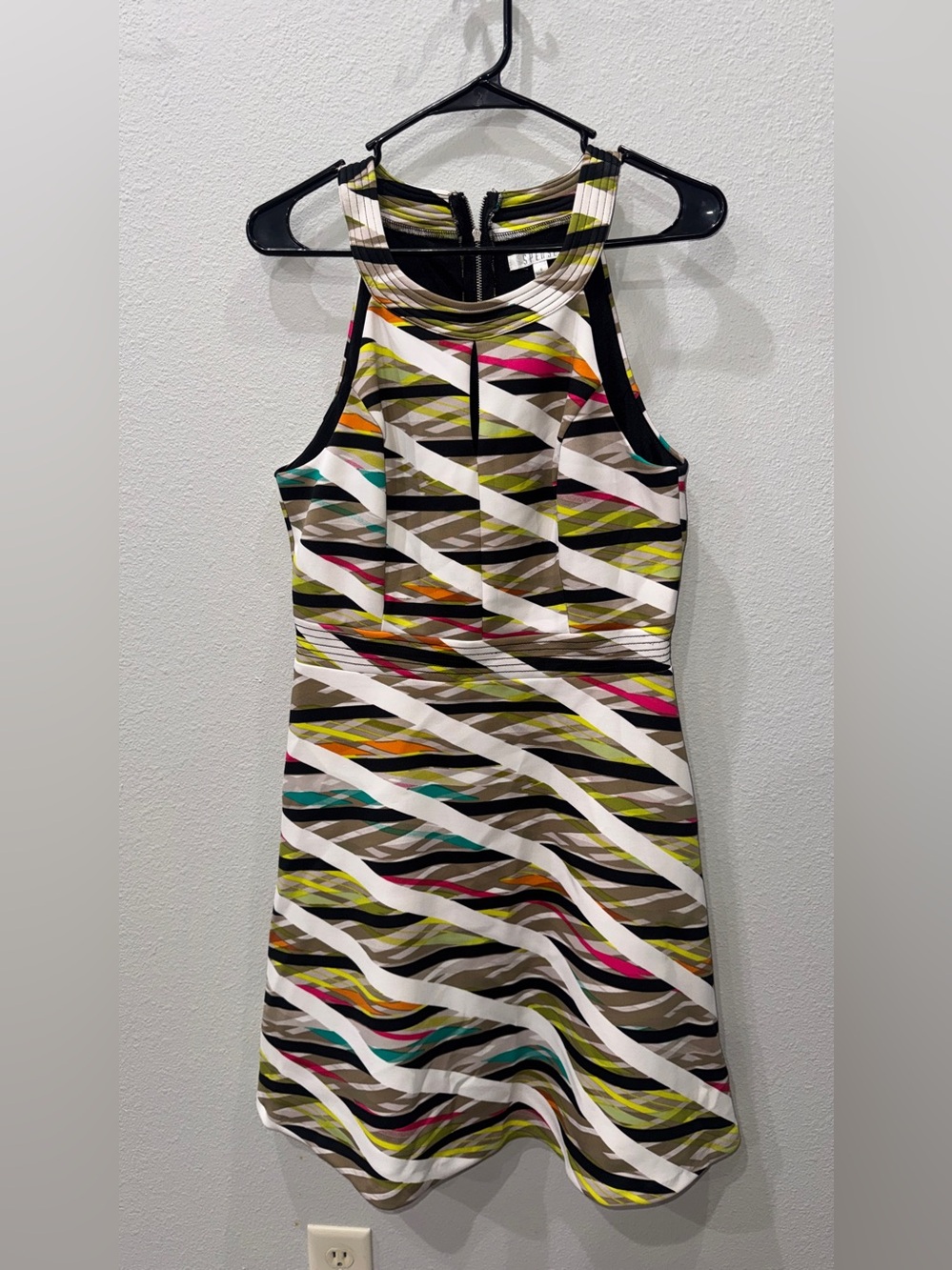 Spense Multicolor Wave-Print Halter Midi Dress